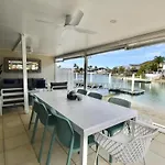 Luxury Mooloolaba Waterfront Retreat