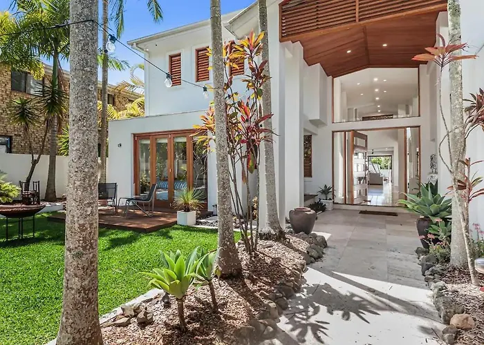 Luxurious, Tropical Haven, Mooloolaba- Moonda5