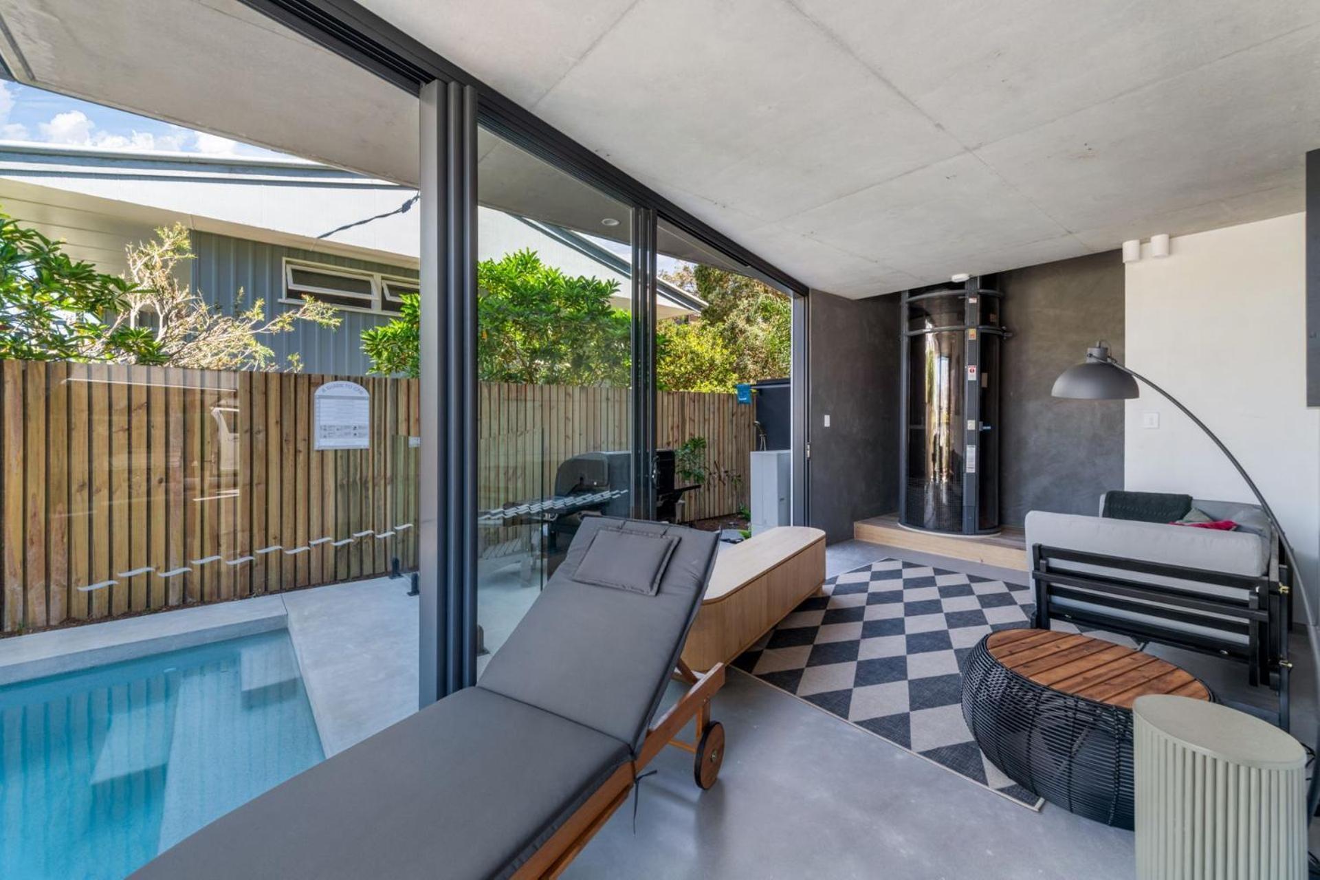 The Smith Luxurious Brand New 3 Bedroom Townhouse By The Holiday home *