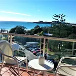 Mooloolaba Beachfront Apartment In Sandcastles