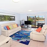 Courtney Cove 1 Comfortable Two Bedroom Apartment On Mooloolaba Canal