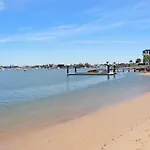3 Bedroom Unit With Views Of Marina, Close To Beach