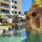 2 Bedroom Apartment, Sleeps 5 In Central Mooloolaba Resort