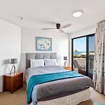 2 Bedroom Apartment, Sleeps 5 In Central Mooloolaba Resort