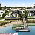 Coorumbong 16 - 5 Bedrooms