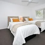 Stunning Mooloolaba Waterfront Home -10 Guests Zb1