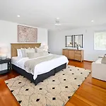 Stunning Mooloolaba Waterfront Home -10 Guests Zb1