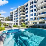 Salty Kisses @ Riverdance - 3 Bedroom Apartment