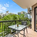 2 Bedroom Central Mooloolaba Resort With Pool, Spa, Mini Golf