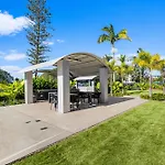 Salty Kisses @ Riverdance - 3 Bedroom Apartment