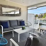Luxury Mooloolaba Waterfront Retreat
