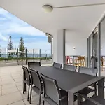 Oceans 201 Luxurious Beachfront Apartment