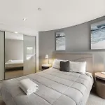 Oceans 201 Luxurious Beachfront Apartment