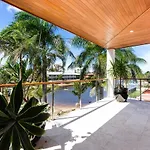 Luxurious, Tropical Haven, Mooloolaba- Moonda5
