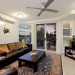 Mariner Cove 1 - Luxurious 2 Bedroom On River By Beach
