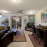 Mariner Cove 1 - Luxurious 2 Bedroom On River By Beach