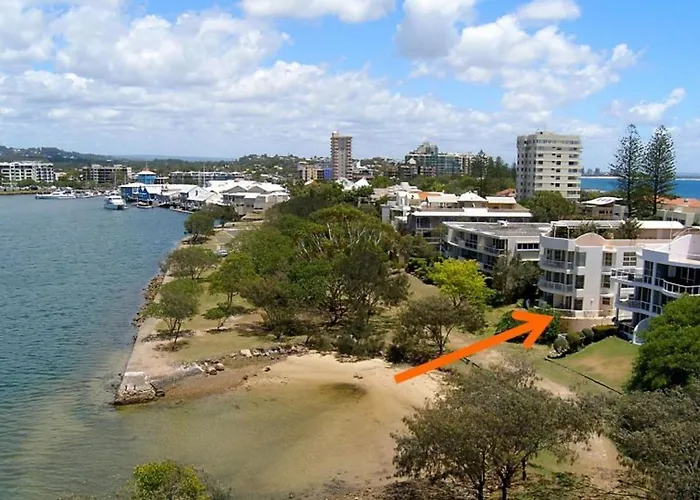 Mariner Cove 1 - Luxurious 2 Bedroom On River By Beach