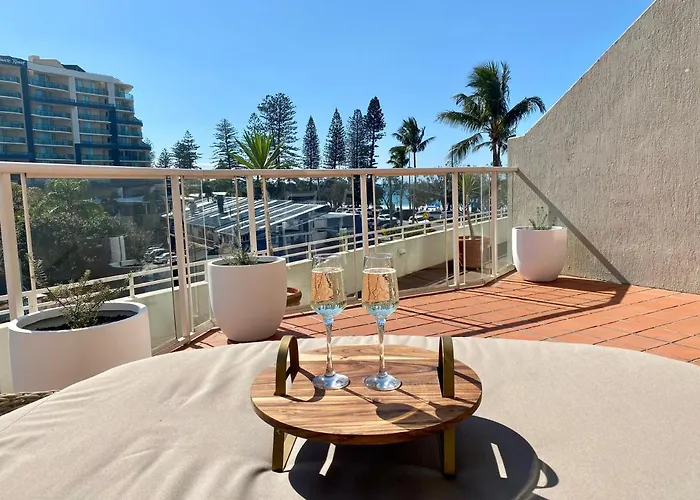 License To Chill • Couple\'S Escape In Mooloolaba