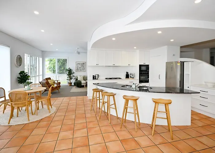 Stunning Mooloolaba Waterfront Home -10 Guests Zb1