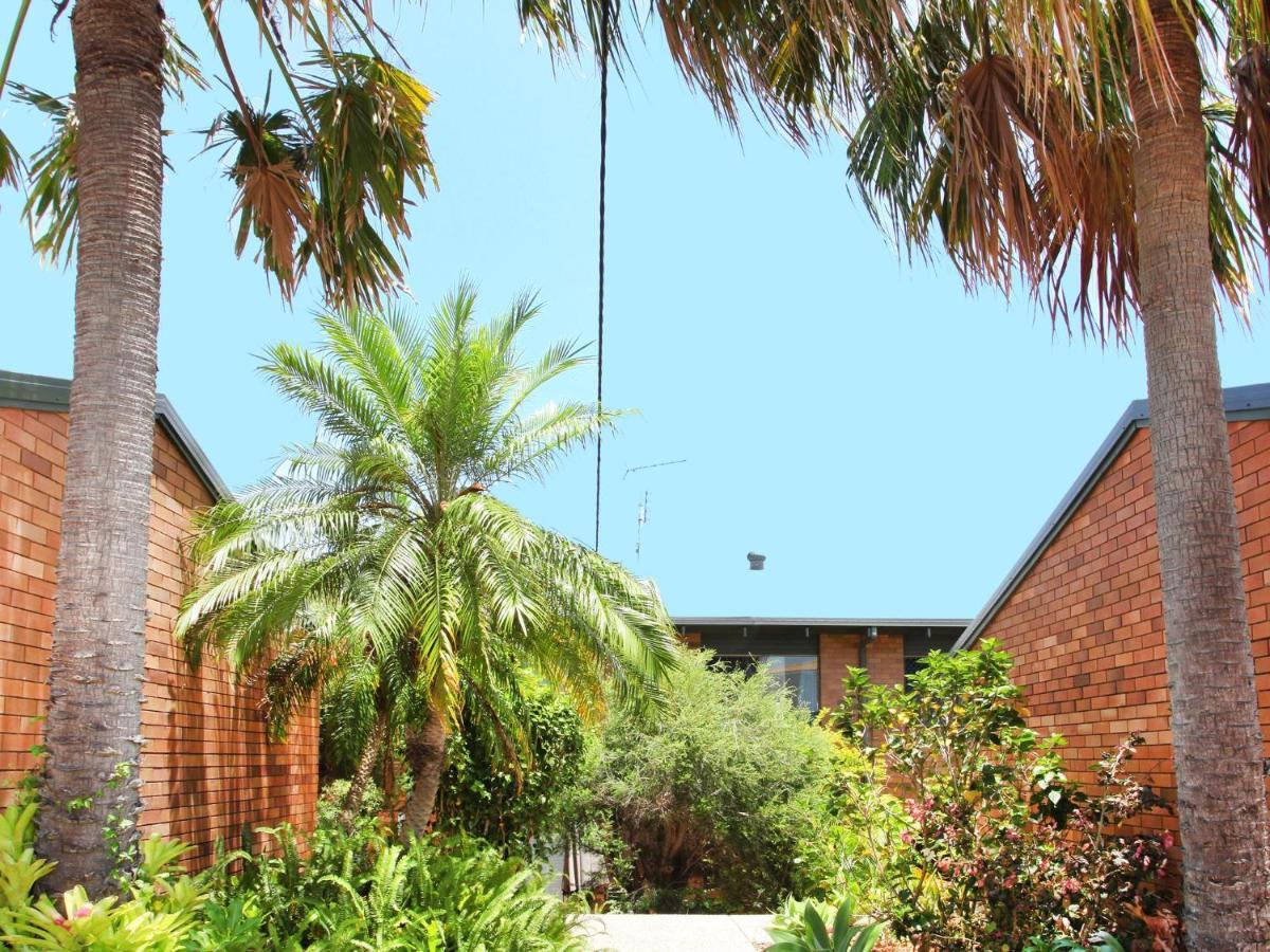 Apartment Courtney Cove 1 Comfortable Two Bedroom On Canal Mooloolaba