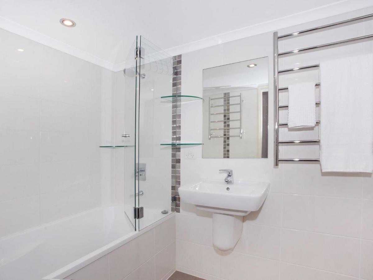 3 Bedroom Unit With Views Of Marina, Close To Beach
