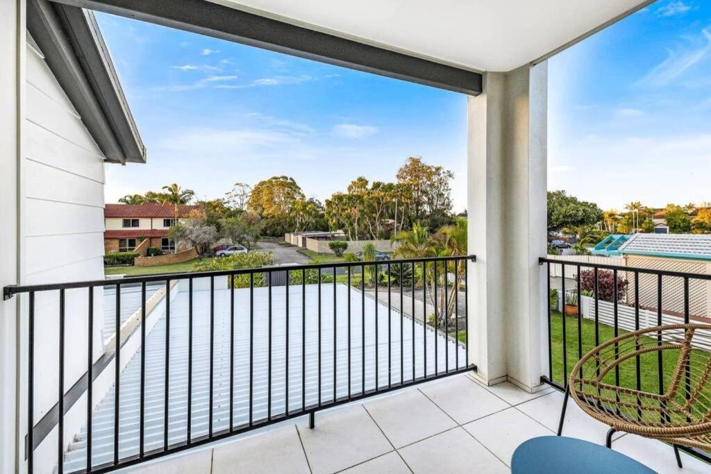 Holiday home Waterfront With A Pontoon-7 Beds Mooloolaba