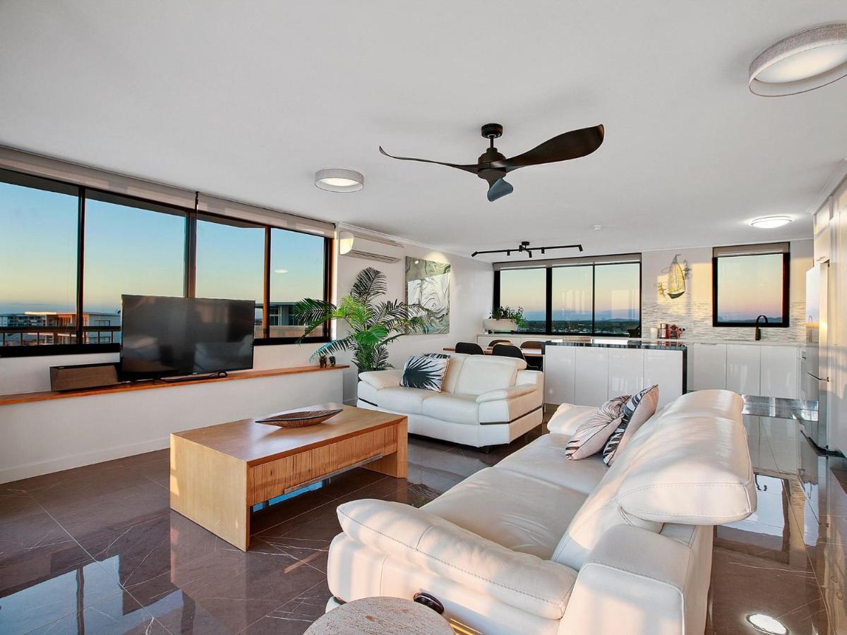 Seaview 31 Luxurious Beachside Two Bedroom In Seaview With Stunning Views * Mooloolaba