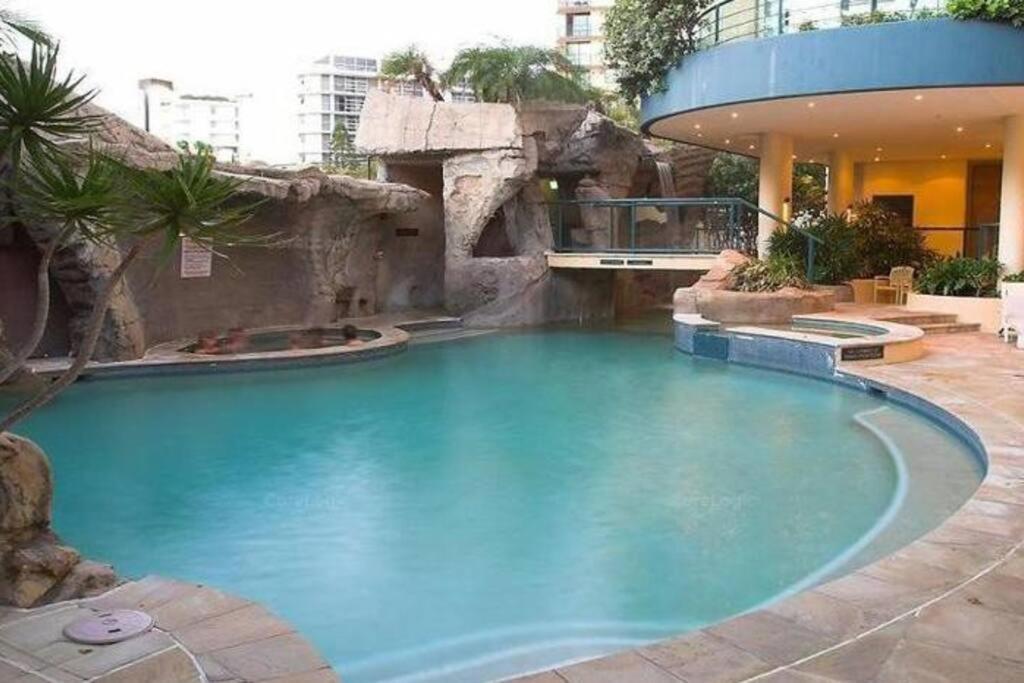 8th Floor Unit , Landmark *