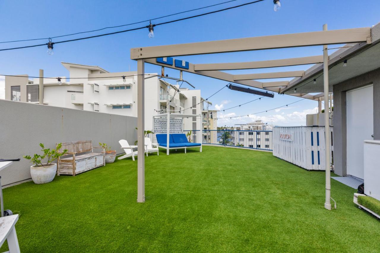 The Penthouse Mooloolaba, Private Luxury Rooftop Living Apartment *