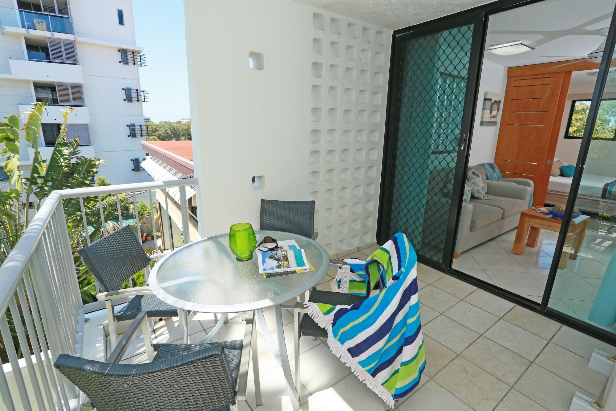 Club Aparthotel 4*