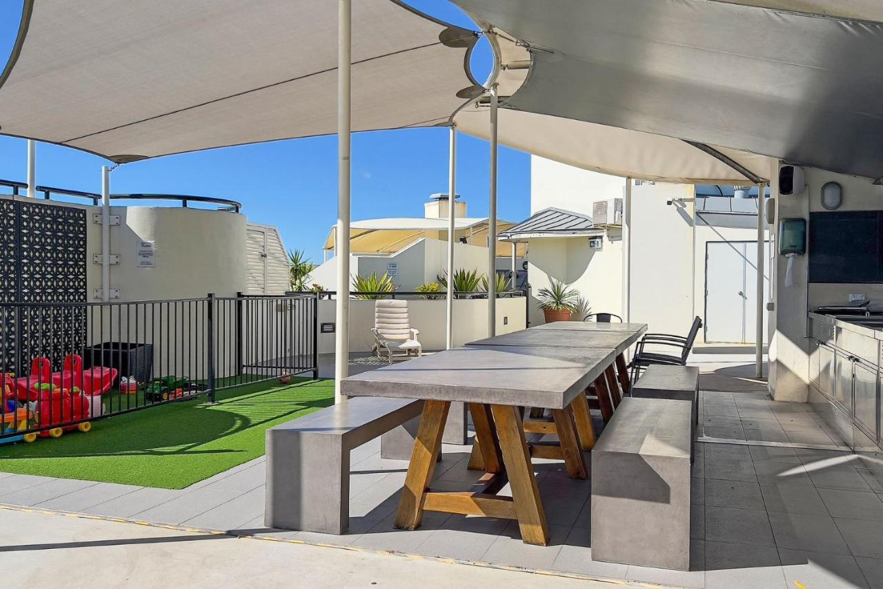 2 Bedroom Apartment, Sleeps 5 In Mooloolaba