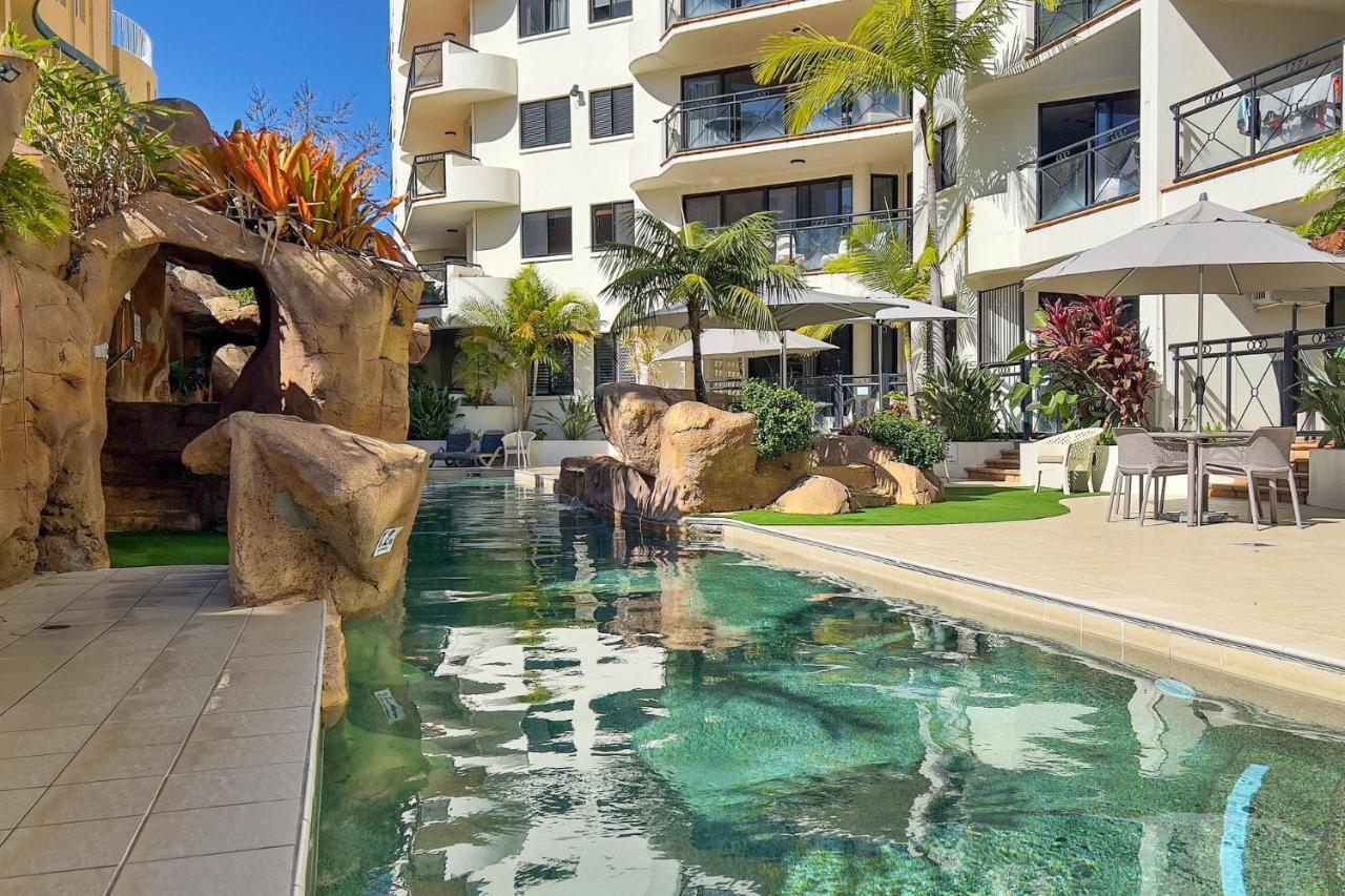 2 Bedroom Apartment, Sleeps 5 In Apartment Mooloolaba