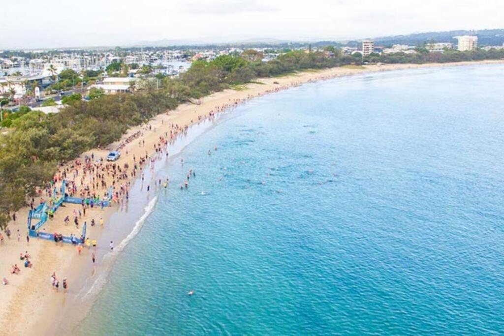 Beach Apartment, Relax, Dine, Wine & Breathe The Salt Air * Mooloolaba