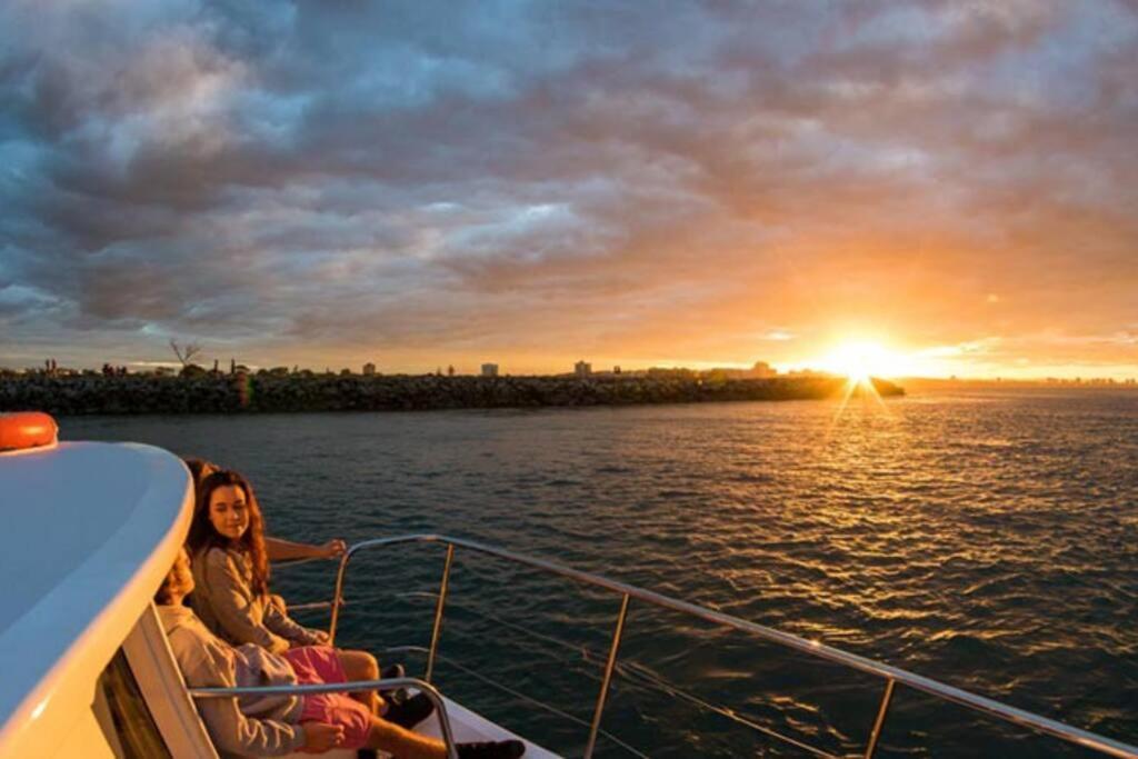 Beach Apartment, Relax, Dine, Wine & Breathe The Salt Air Apartment *