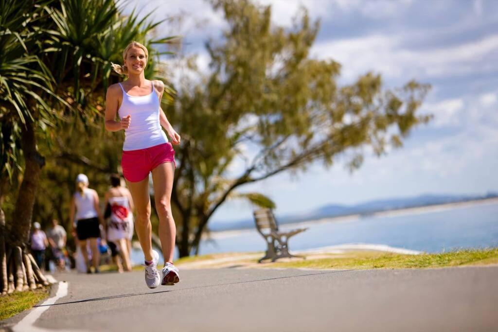Beach Apartment, Relax, Dine, Wine & Breathe The Salt Air Apartment Mooloolaba