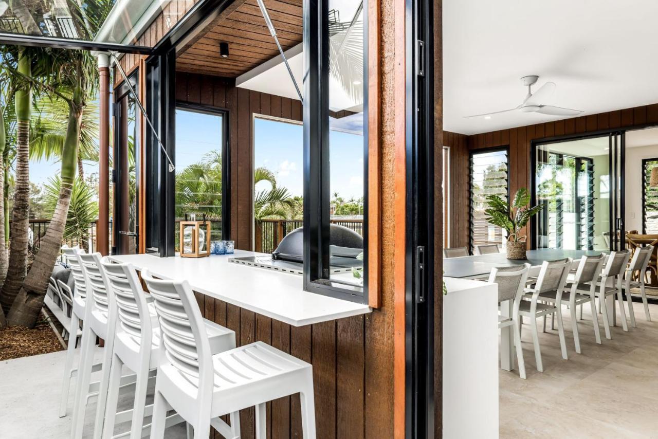 Coorumbong 16 - 5 Bedrooms *
