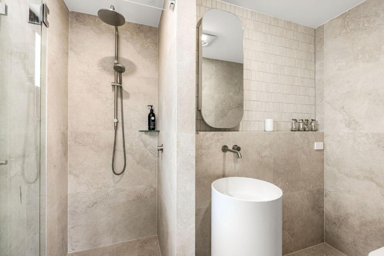 Coorumbong 16 - 5 Bedrooms