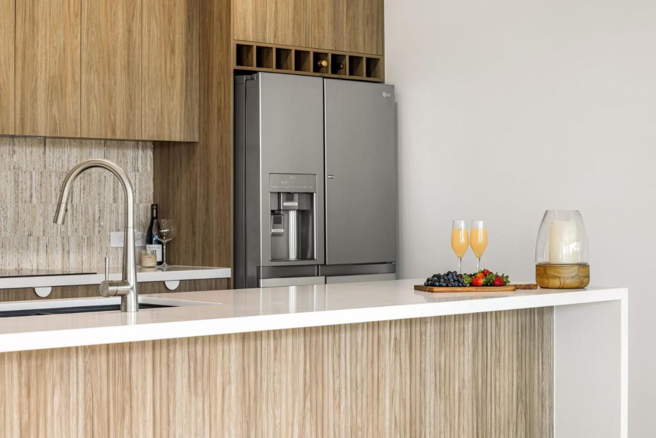 Coorumbong 16 - 5 Bedrooms Mooloolaba