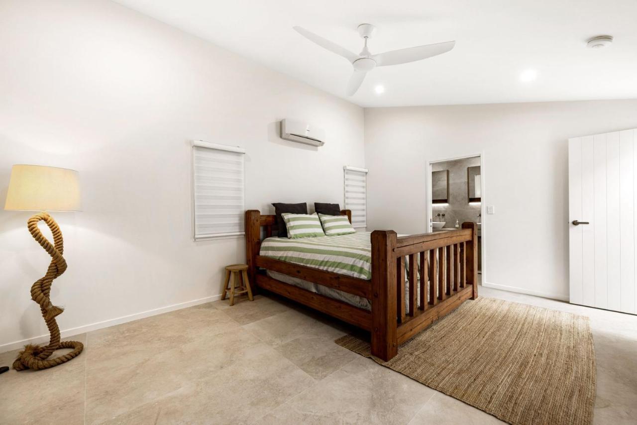 Holiday home Coorumbong 16 - 5 Bedrooms Mooloolaba