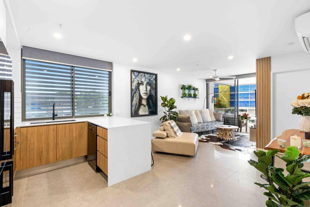 New Boutique In The Heart Of By Boxxla * Mooloolaba
