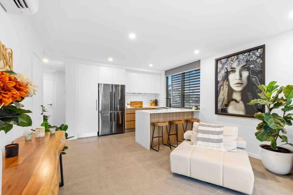 Apartment New Boutique In The Heart Of By Boxxla Mooloolaba