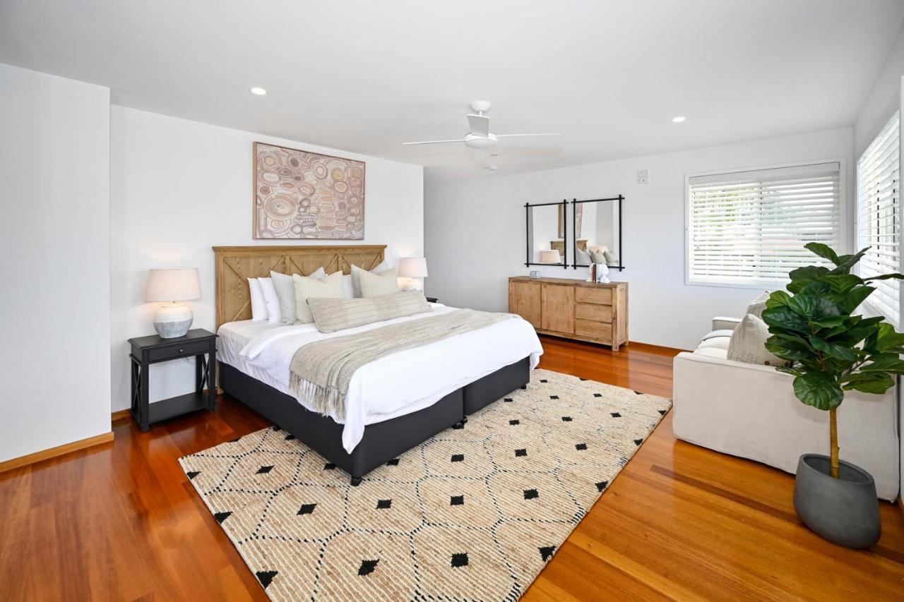 Stunning Waterfront -10 Guests Zb1 Holiday home Mooloolaba