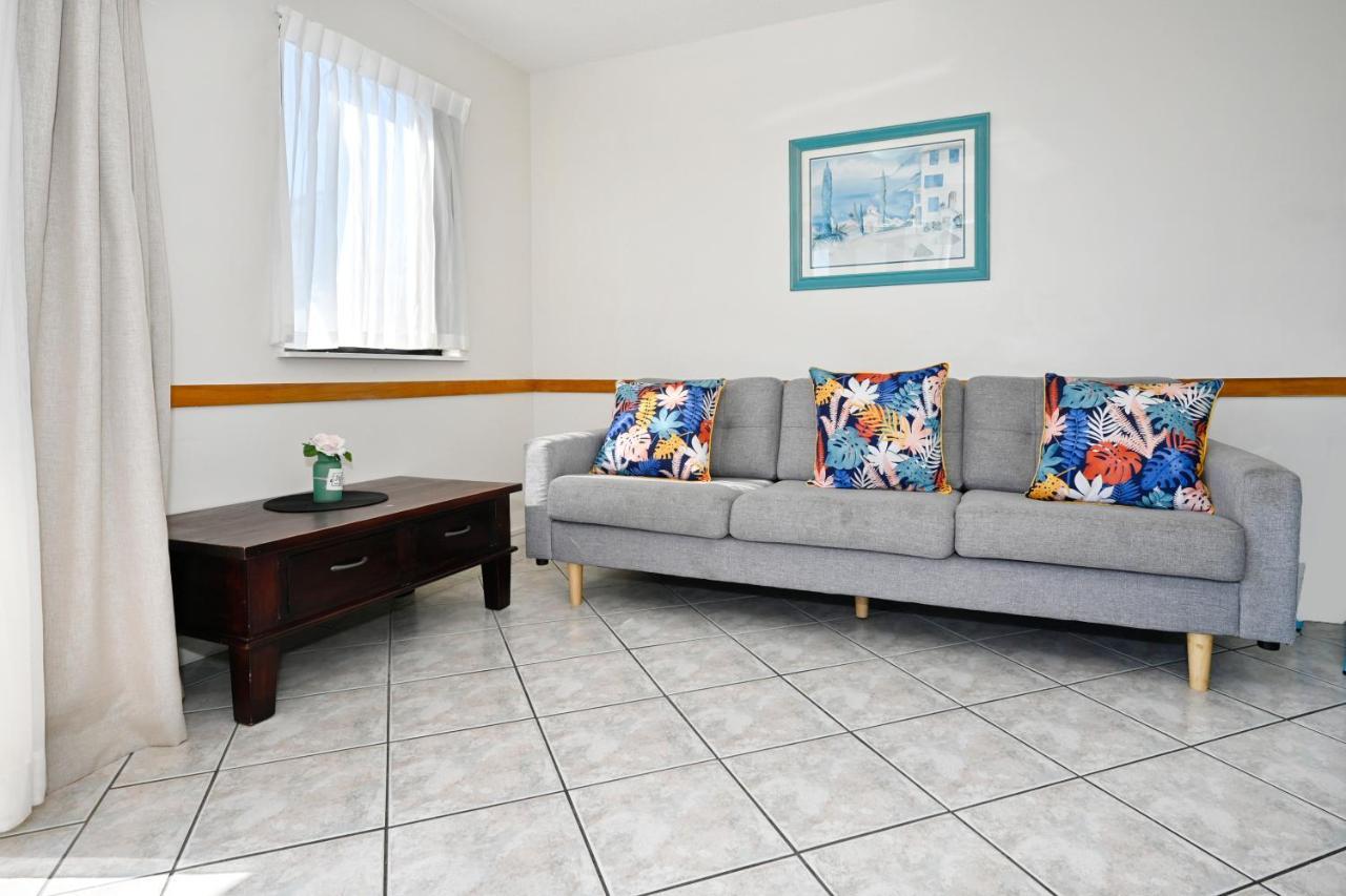 Apartment 2 B/r Getaway - Perfect Location Zd5 *