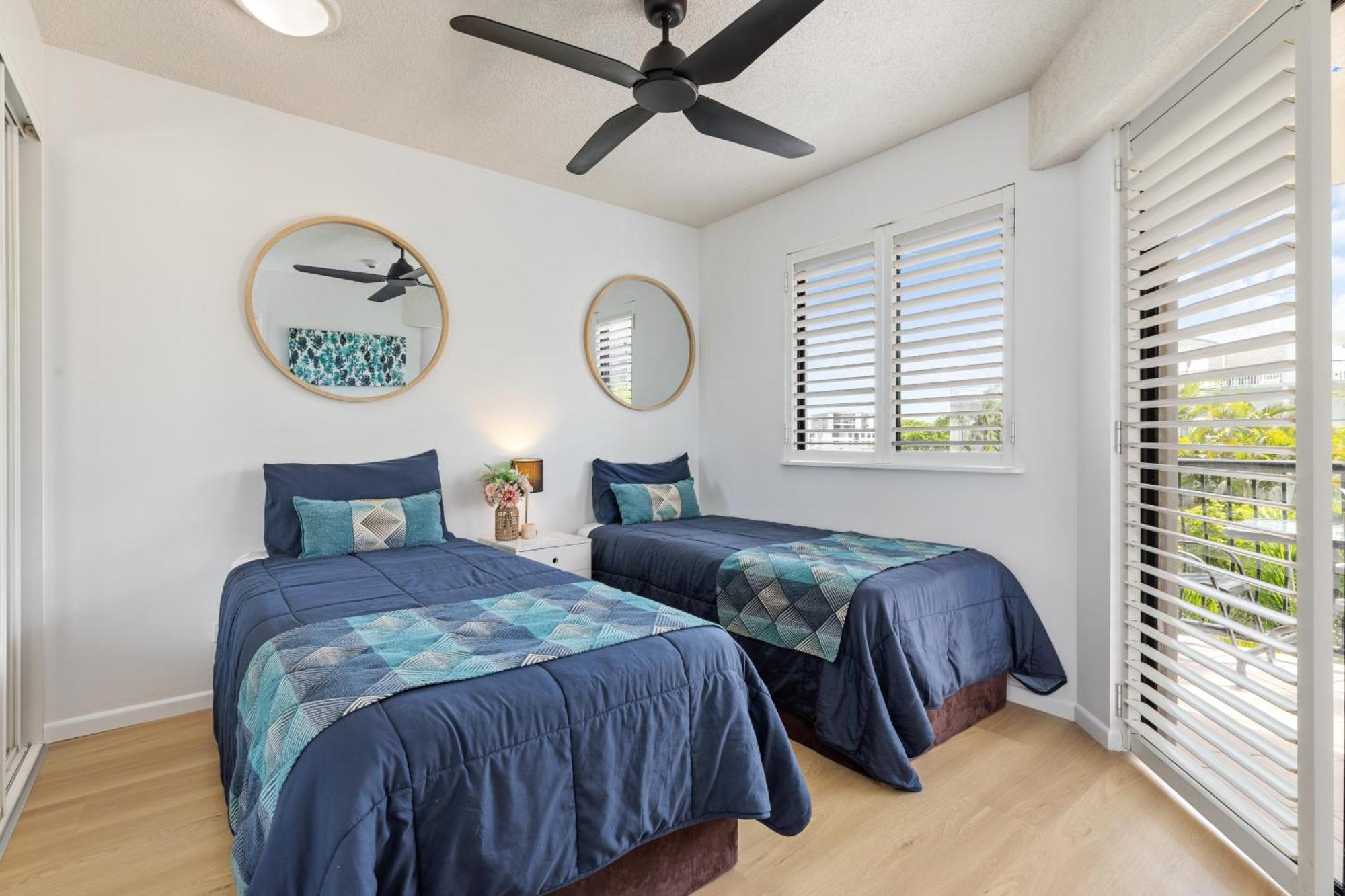 2 Bedroom Central With Pool, Spa, Mini Golf Apartment