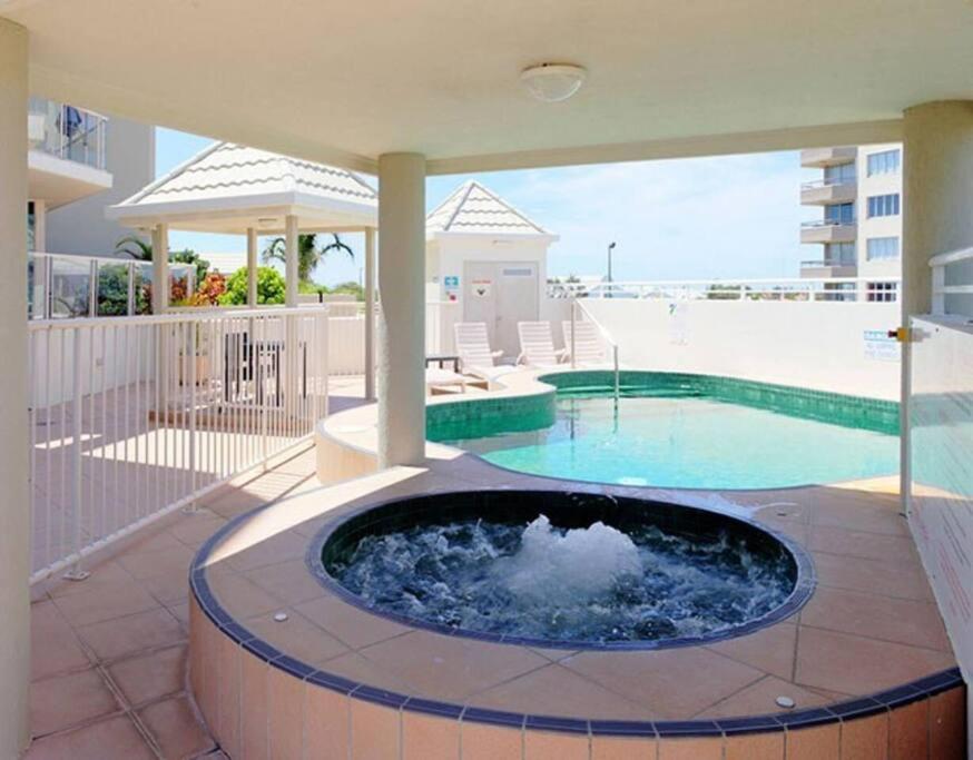 Apartment Beachfront - Located In Sandcastles *