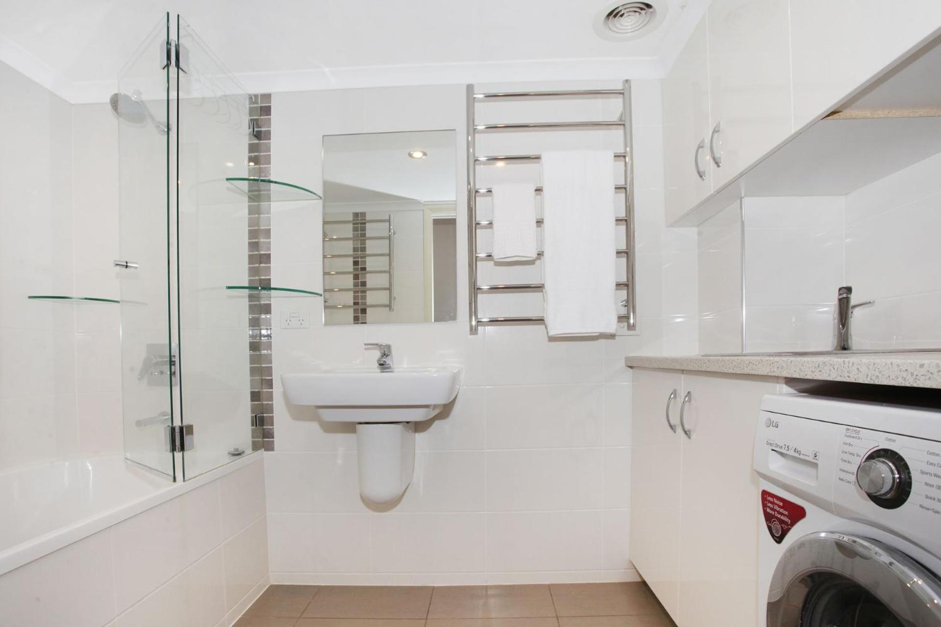 3 Bedroom Unit With Views Of Marina, Close To Beach * Mooloolaba