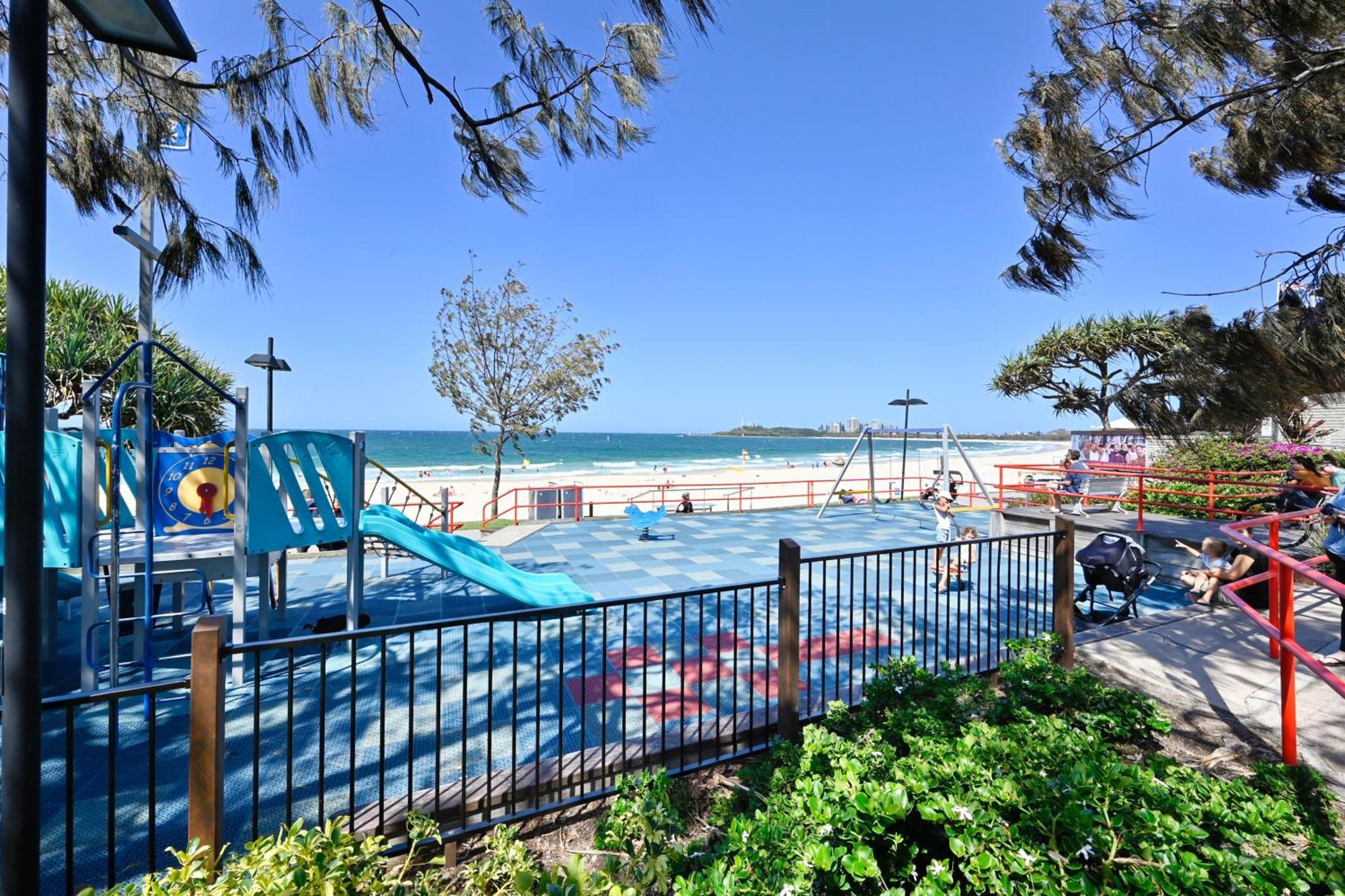 2 B/r Getaway - Perfect Location Zd5 * Mooloolaba
