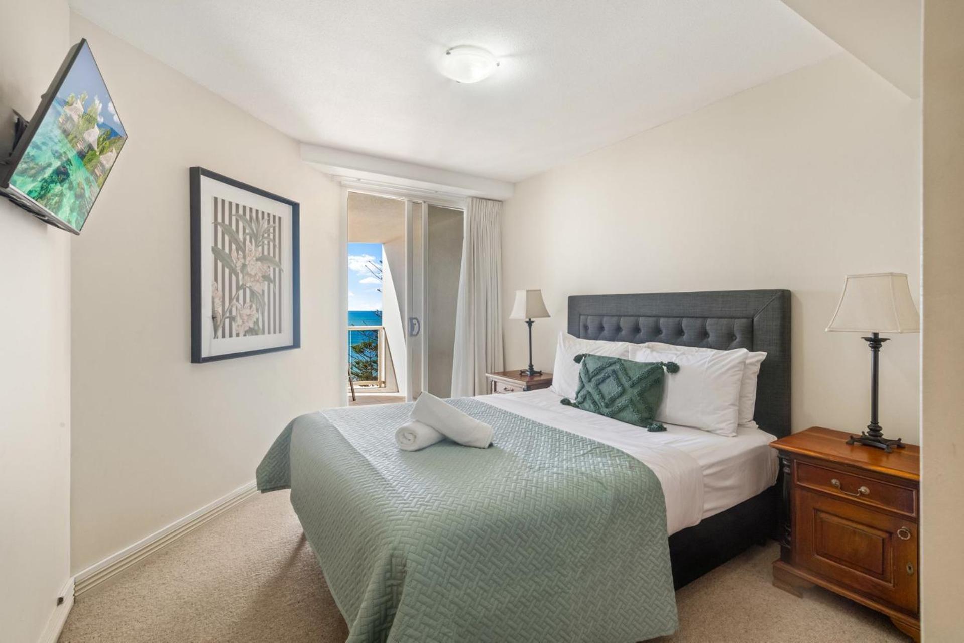 Zanzibar 905, Ocean Front 2 Bedroom Mooloolaba