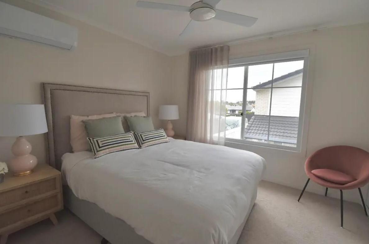 Luxury Waterfront Retreat Mooloolaba