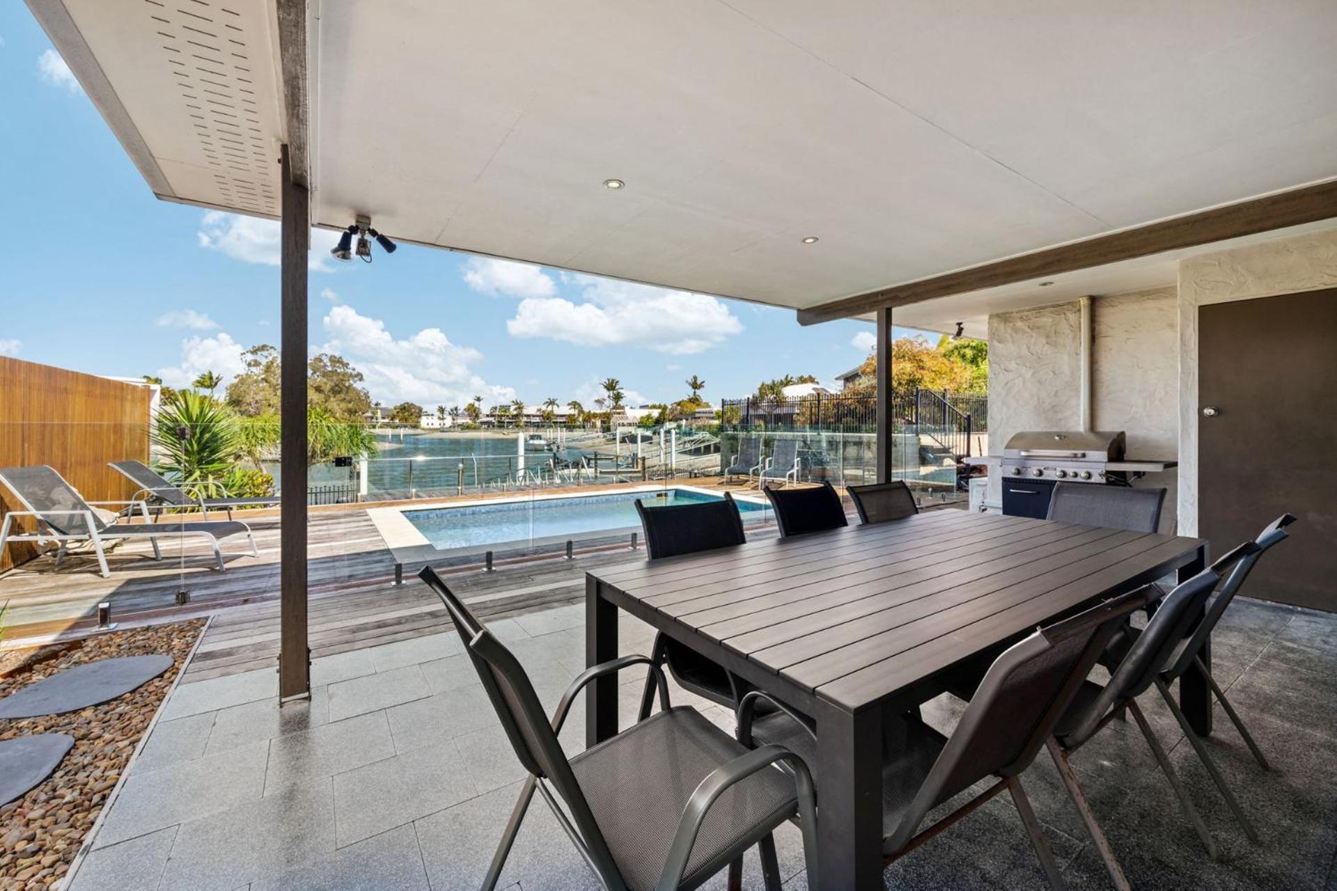 4 Bedroom On Canal